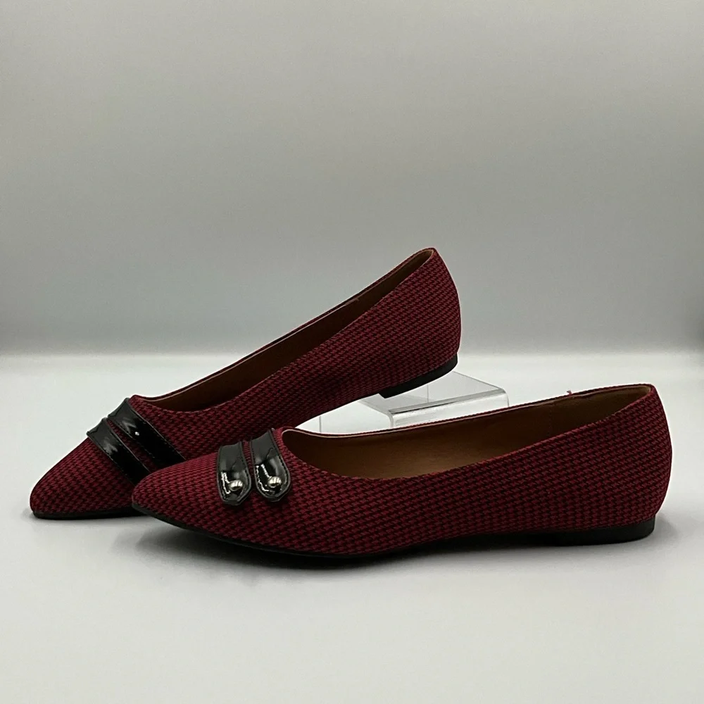 New Directions Shoes Size 7 Burgundy and Black Flats